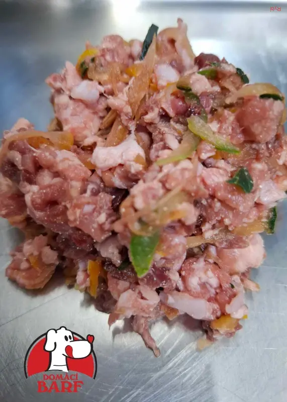 Farmářský vepřík se srdíčkem a zeleninou(500g)